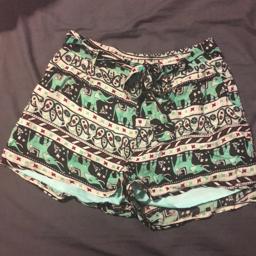 Loose shorts